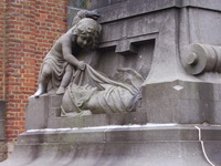 détail monument aux morts